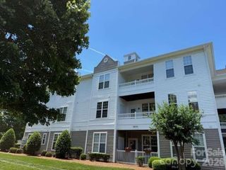 18001 Delmas Drive 2E, Cornelius, NC 28031