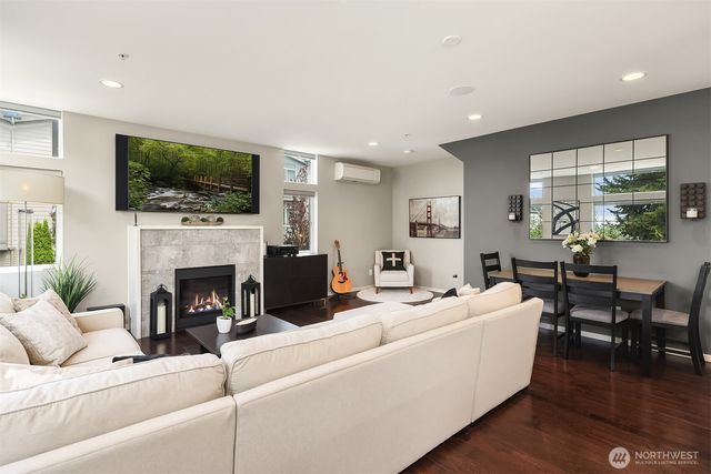 8765 15th Avenue NW, Seattle, WA 98117