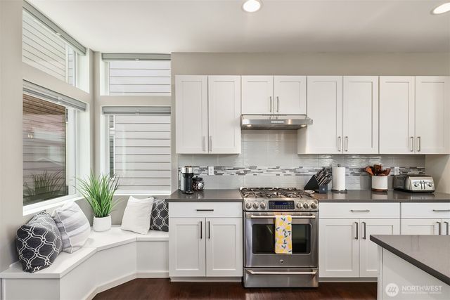 8765 15th Avenue NW, Seattle, WA 98117