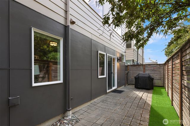 8765 15th Avenue NW, Seattle, WA 98117