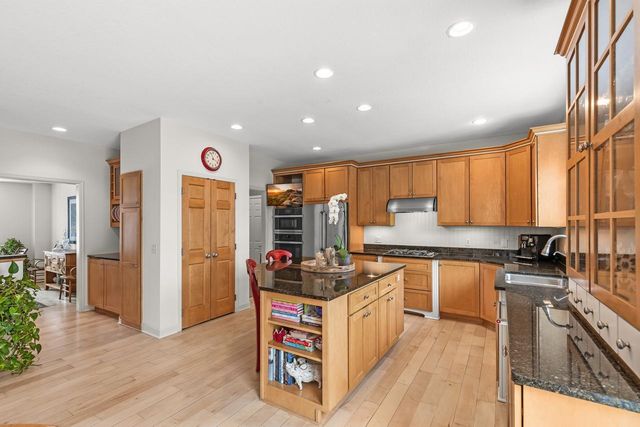 5001 Kelsey Terrace, Edina, MN 55436