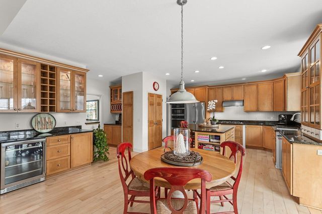 5001 Kelsey Terrace, Edina, MN 55436