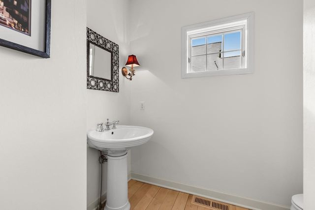 5001 Kelsey Terrace, Edina, MN 55436