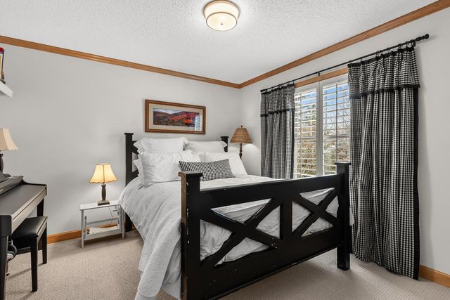 5001 Kelsey Terrace, Edina, MN 55436