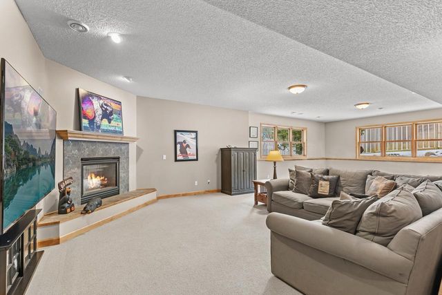 5001 Kelsey Terrace, Edina, MN 55436