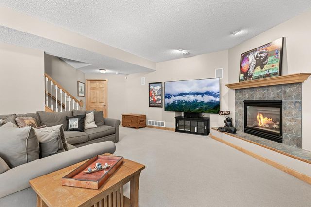 5001 Kelsey Terrace, Edina, MN 55436