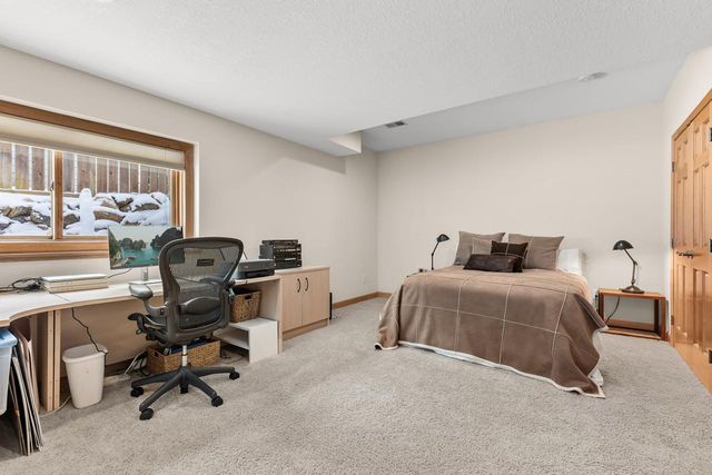 5001 Kelsey Terrace, Edina, MN 55436