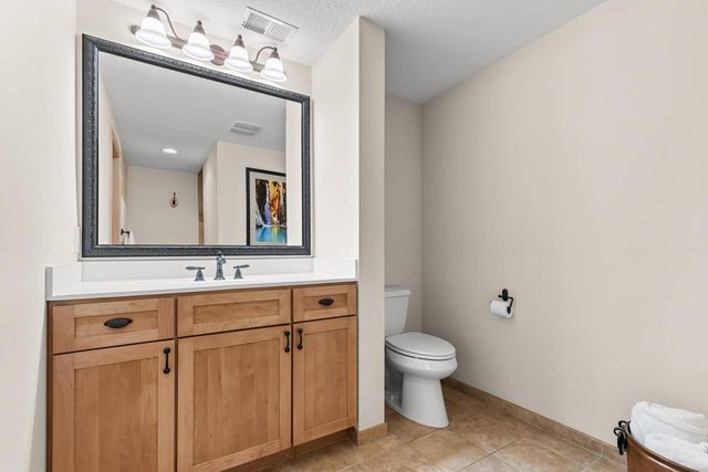 5001 Kelsey Terrace, Edina, MN 55436