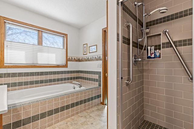 1105 David Drive, Marshall, MN 56258