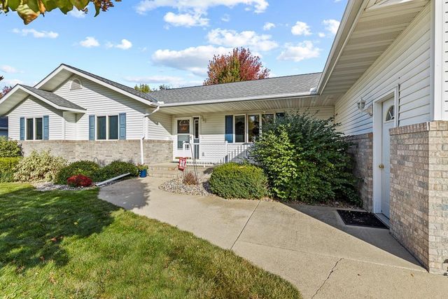 1105 David Drive, Marshall, MN 56258