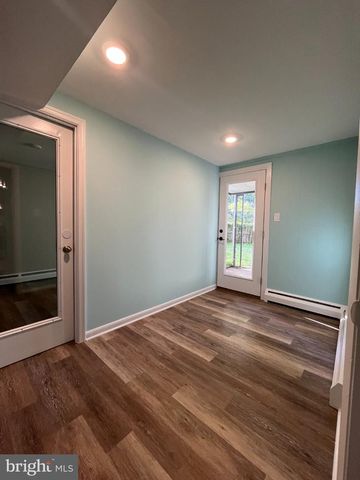 13023 KENMAR DR, Woodbridge, VA 22193