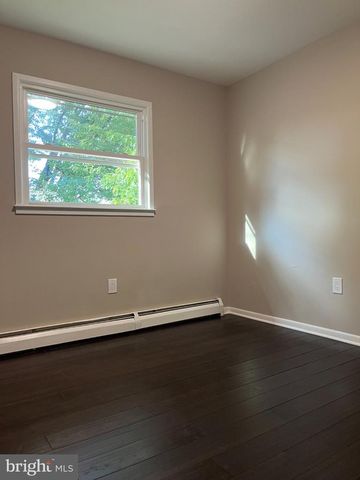 13023 KENMAR DR, Woodbridge, VA 22193