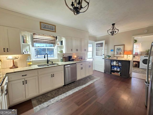 2971 Crest Highway, Thomaston, GA 30286