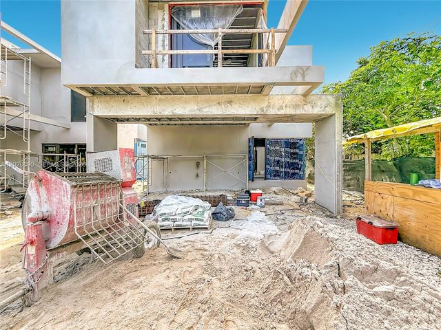 2311 SW 61st Ave, Miami, FL 33155