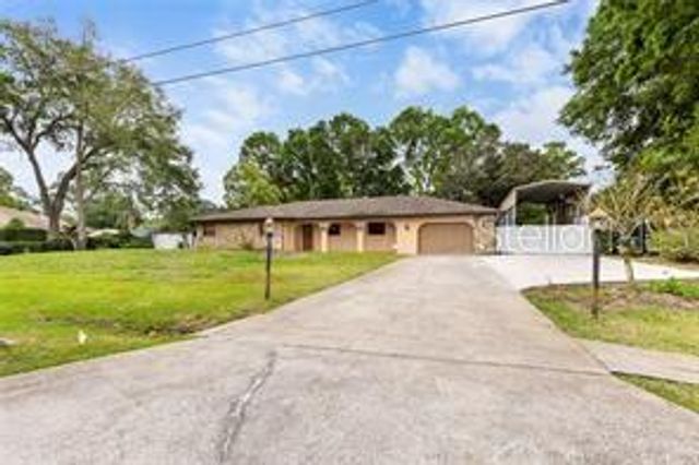 8210 WESTRIDGE DRIVE, Tampa, FL 33615