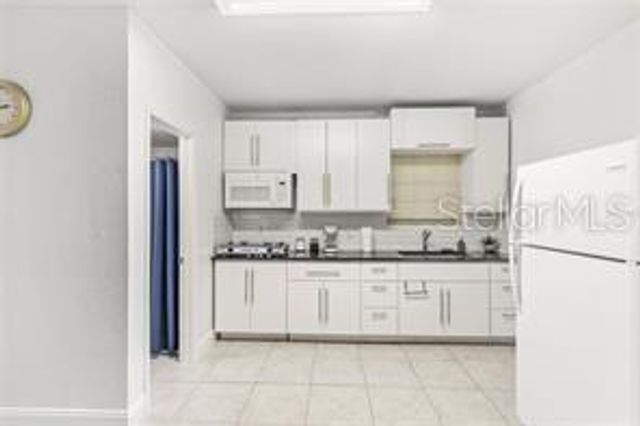 8210 WESTRIDGE DRIVE, Tampa, FL 33615