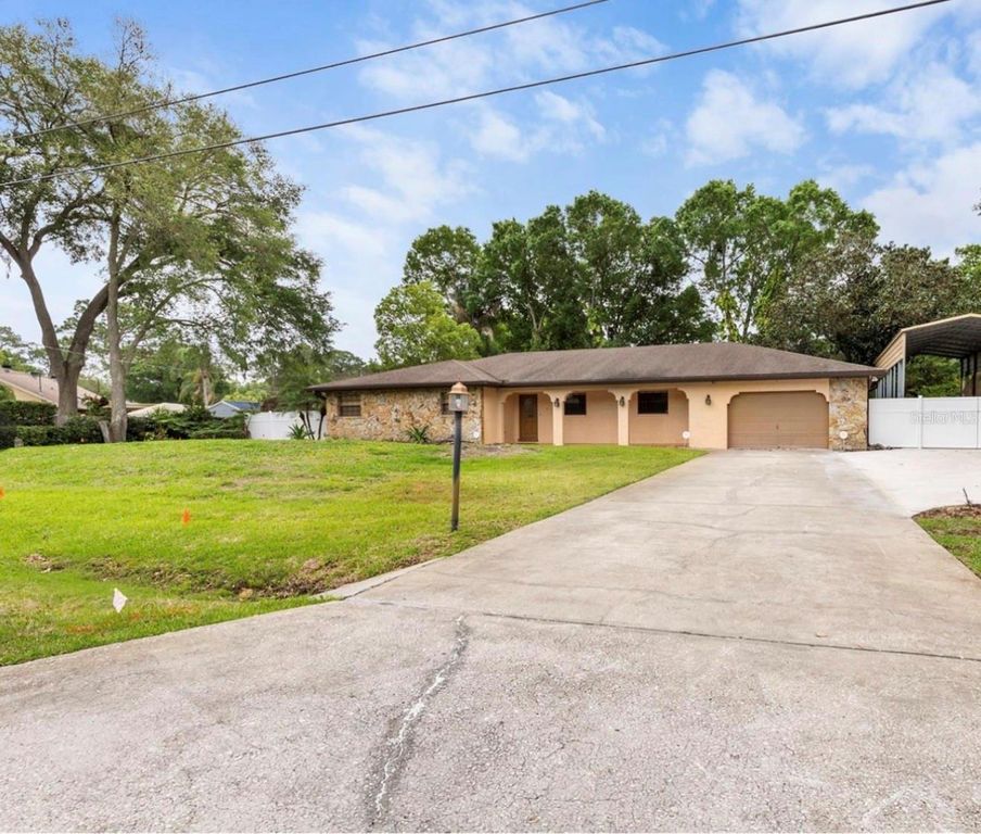 8210 WESTRIDGE DRIVE, Tampa, FL 33615