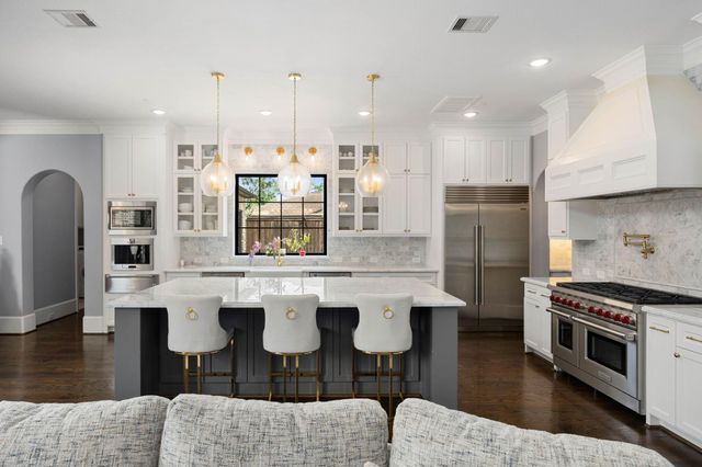1513 Huge Oaks Street, Houston, TX 77055