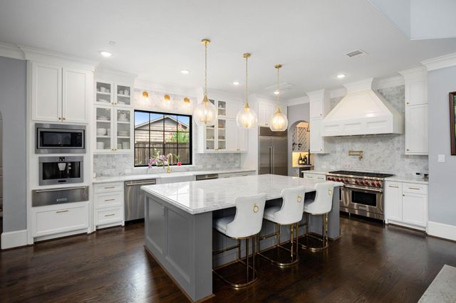 1513 Huge Oaks Street, Houston, TX 77055