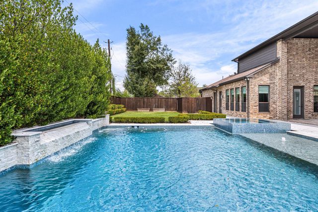 1513 Huge Oaks Street, Houston, TX 77055