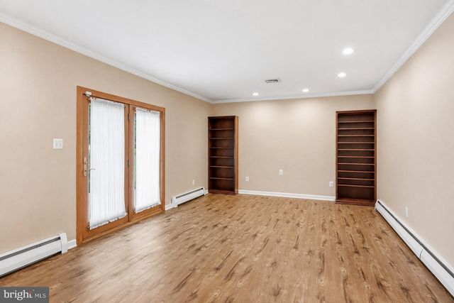 1939 STIRLING DR, Lansdale, PA 19446