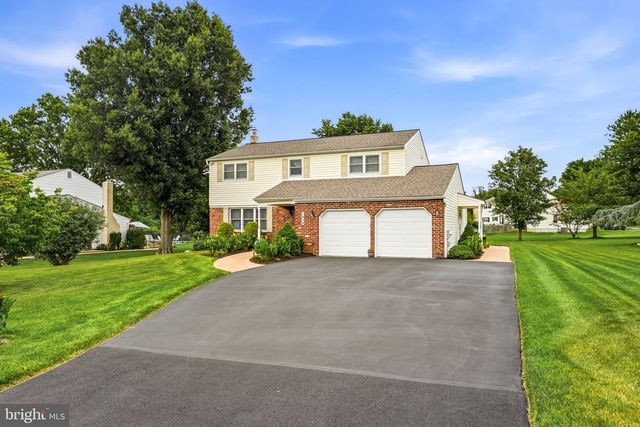 1939 STIRLING DR, Lansdale, PA 19446