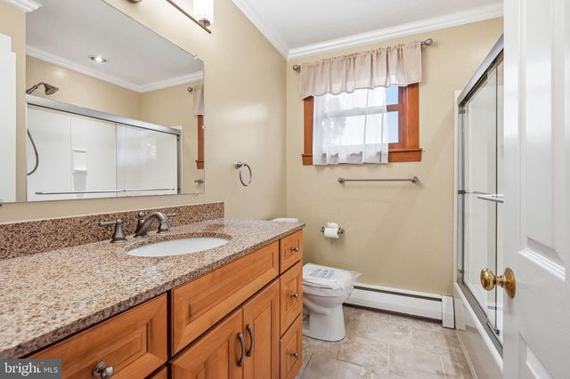 1939 STIRLING DR, Lansdale, PA 19446