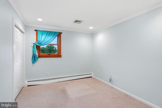 1939 STIRLING DR, Lansdale, PA 19446