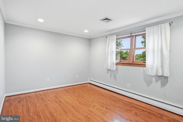1939 STIRLING DR, Lansdale, PA 19446