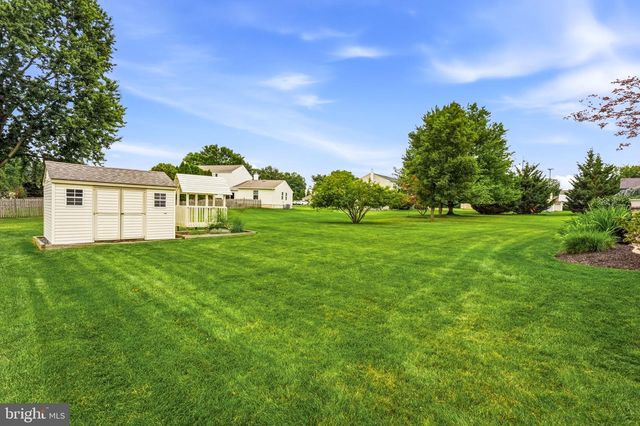 1939 STIRLING DR, Lansdale, PA 19446