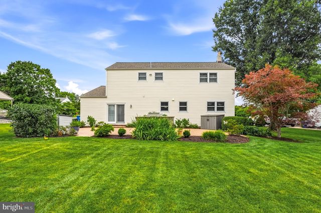 1939 STIRLING DR, Lansdale, PA 19446