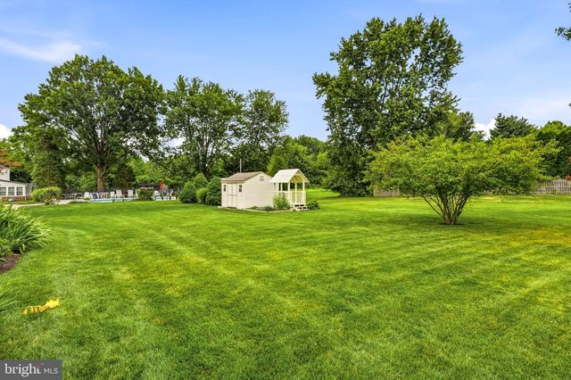 1939 STIRLING DR, Lansdale, PA 19446