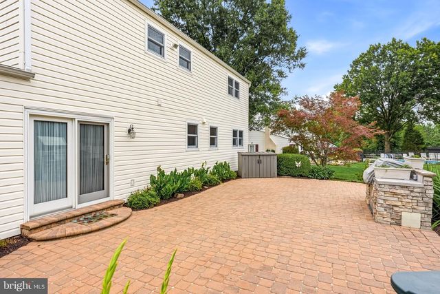 1939 STIRLING DR, Lansdale, PA 19446