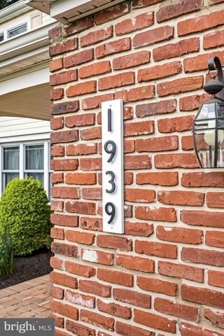 1939 STIRLING DR, Lansdale, PA 19446