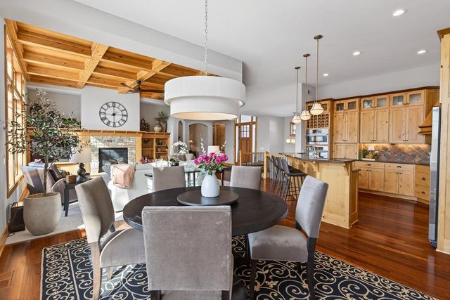 23400 Woodland Ridge Drive, Lakeville, MN 55044