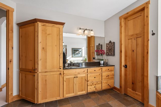 23400 Woodland Ridge Drive, Lakeville, MN 55044