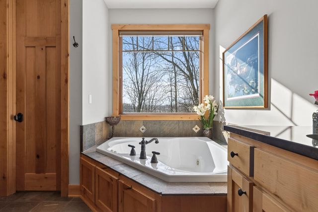 23400 Woodland Ridge Drive, Lakeville, MN 55044