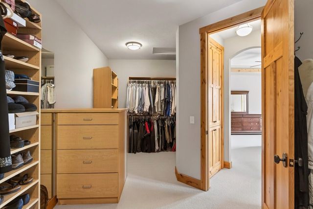 23400 Woodland Ridge Drive, Lakeville, MN 55044