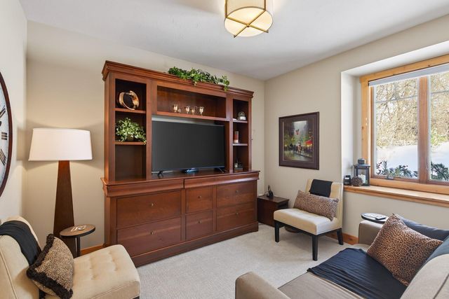 23400 Woodland Ridge Drive, Lakeville, MN 55044