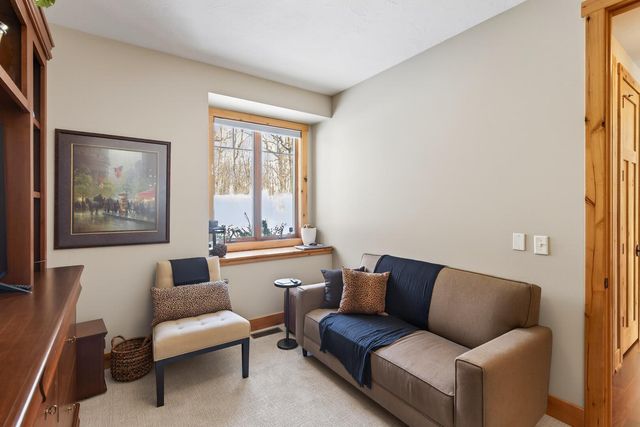 23400 Woodland Ridge Drive, Lakeville, MN 55044