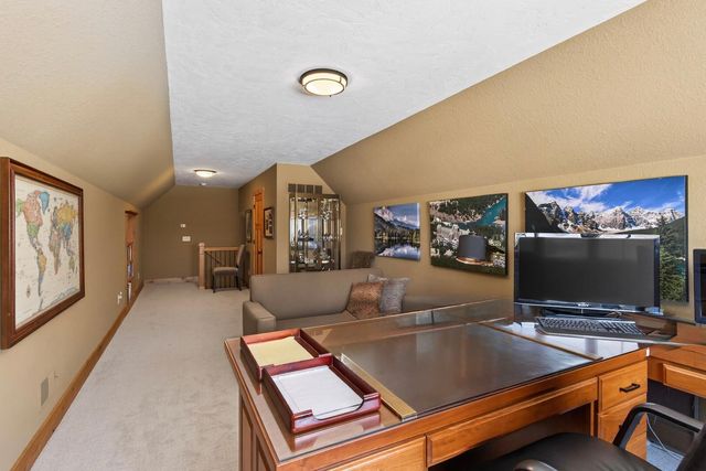 23400 Woodland Ridge Drive, Lakeville, MN 55044