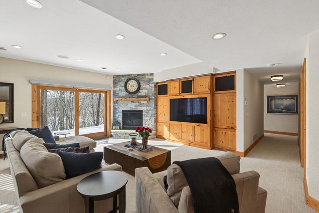 23400 Woodland Ridge Drive, Lakeville, MN 55044