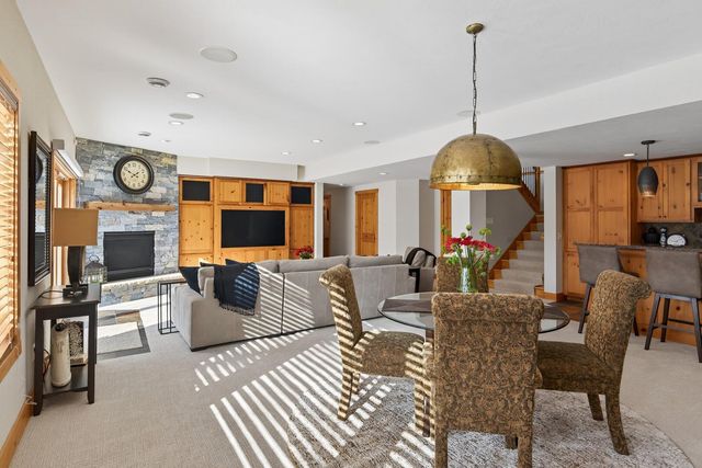 23400 Woodland Ridge Drive, Lakeville, MN 55044