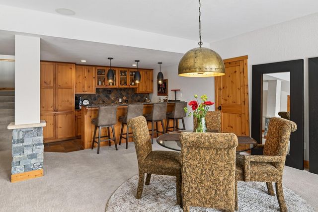 23400 Woodland Ridge Drive, Lakeville, MN 55044