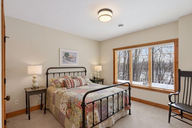 23400 Woodland Ridge Drive, Lakeville, MN 55044