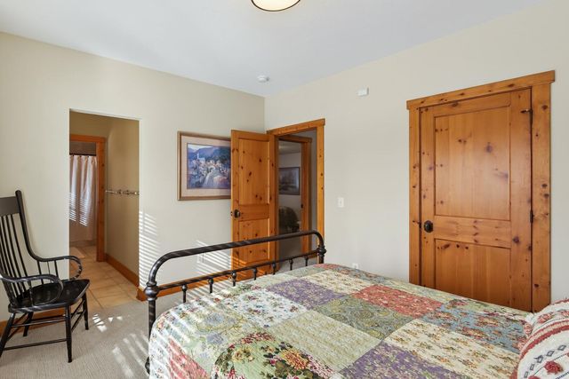 23400 Woodland Ridge Drive, Lakeville, MN 55044