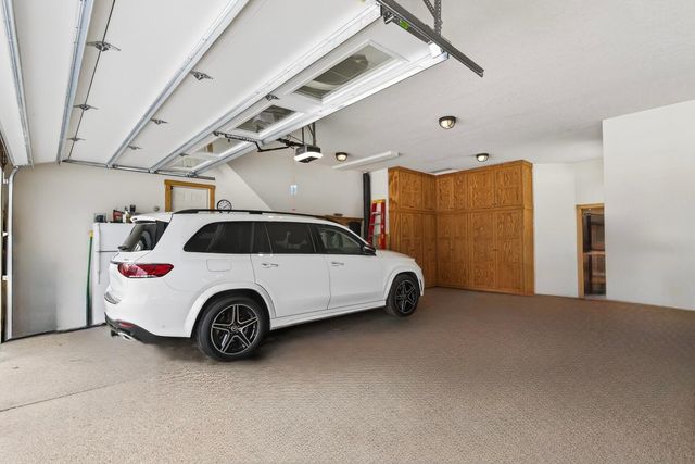 23400 Woodland Ridge Drive, Lakeville, MN 55044