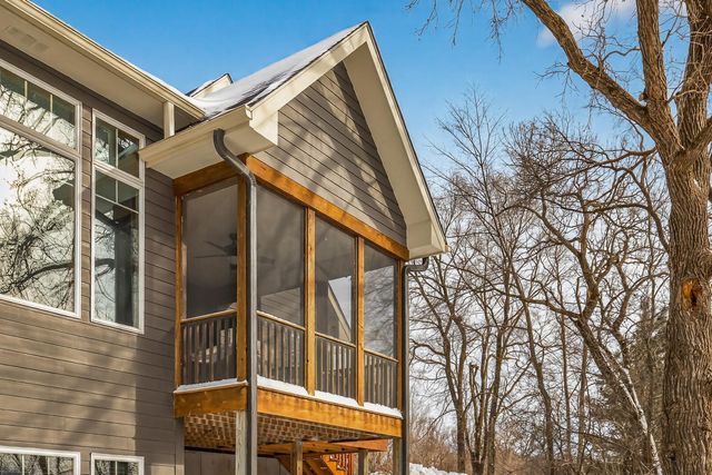 23400 Woodland Ridge Drive, Lakeville, MN 55044