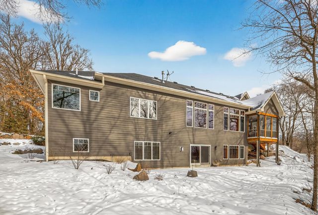 23400 Woodland Ridge Drive, Lakeville, MN 55044