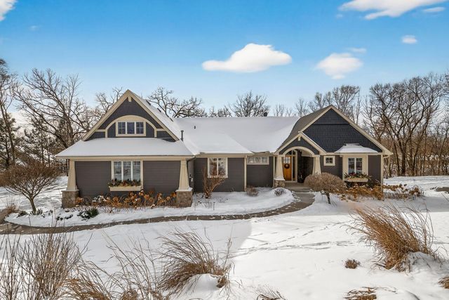 23400 Woodland Ridge Drive, Lakeville, MN 55044